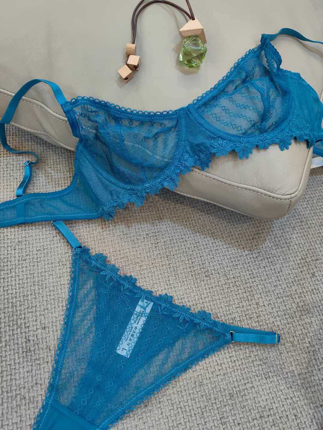 Airlight Curve – Ultra-Thin Lace Support Bra Set [8612]