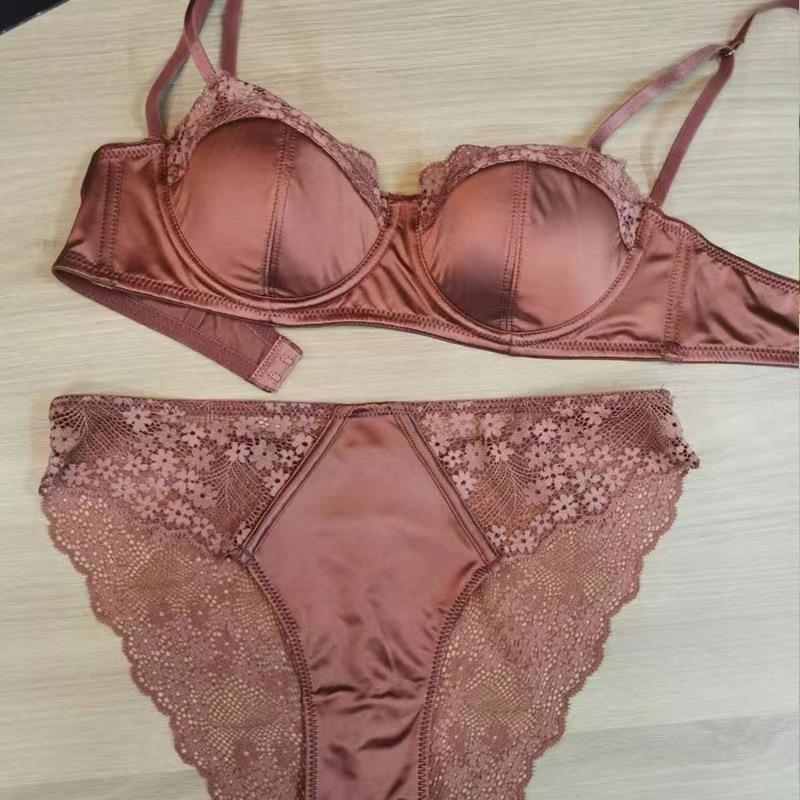 Glossé Nuit – French Lace Shine Bra Set [619]