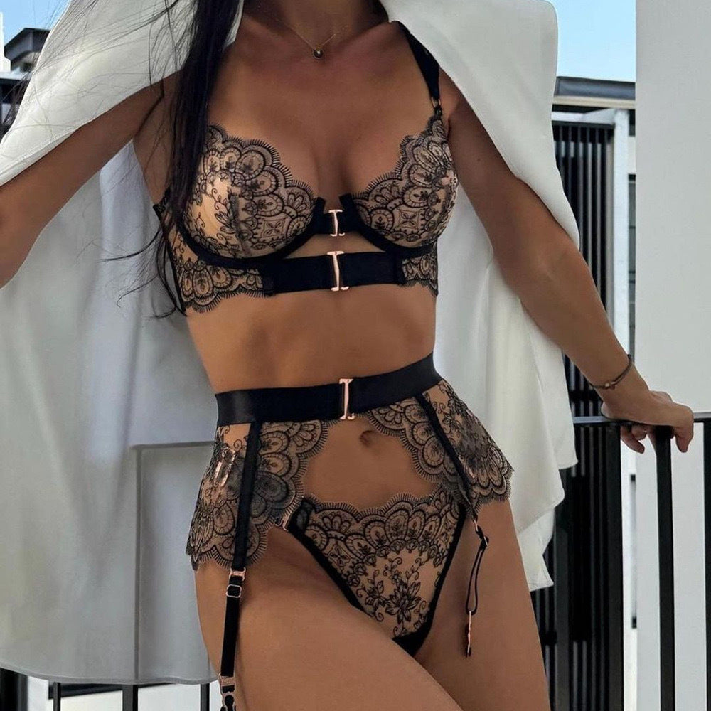 Midnight Bond – Buckled Embroidery Five-Piece Lace Set [F6697]