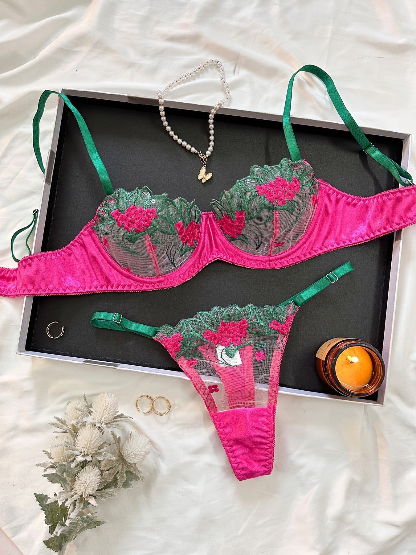 Noir Muse – French Embroidered Set [LV299]